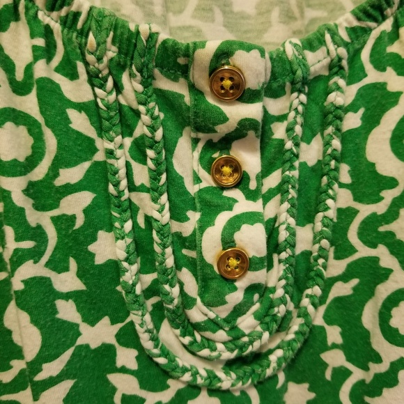 Banana Republic medium henley tshirt - Picture 4 of 4